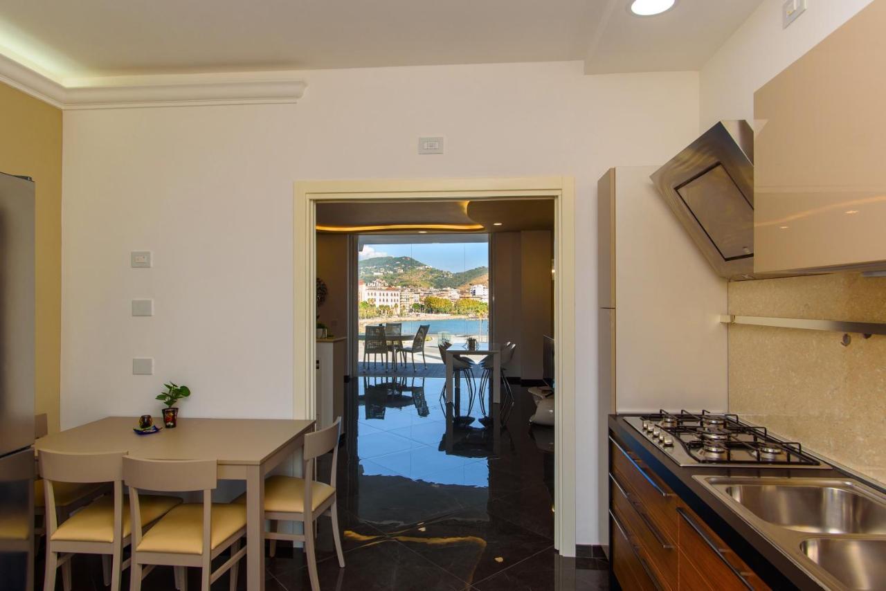 Mareluna Crescent - Luxury Seafront Experience Salerno Exteriör bild
