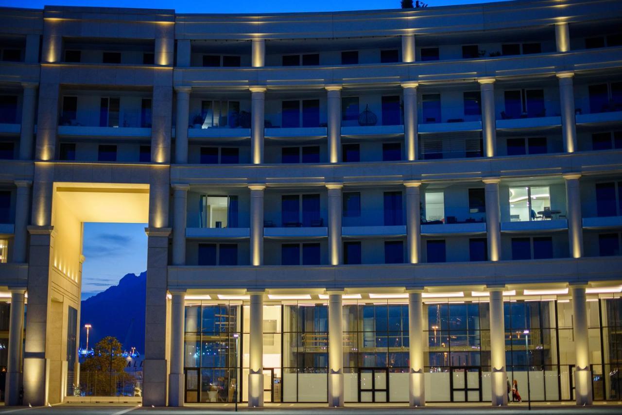 Mareluna Crescent - Luxury Seafront Experience Salerno Exteriör bild