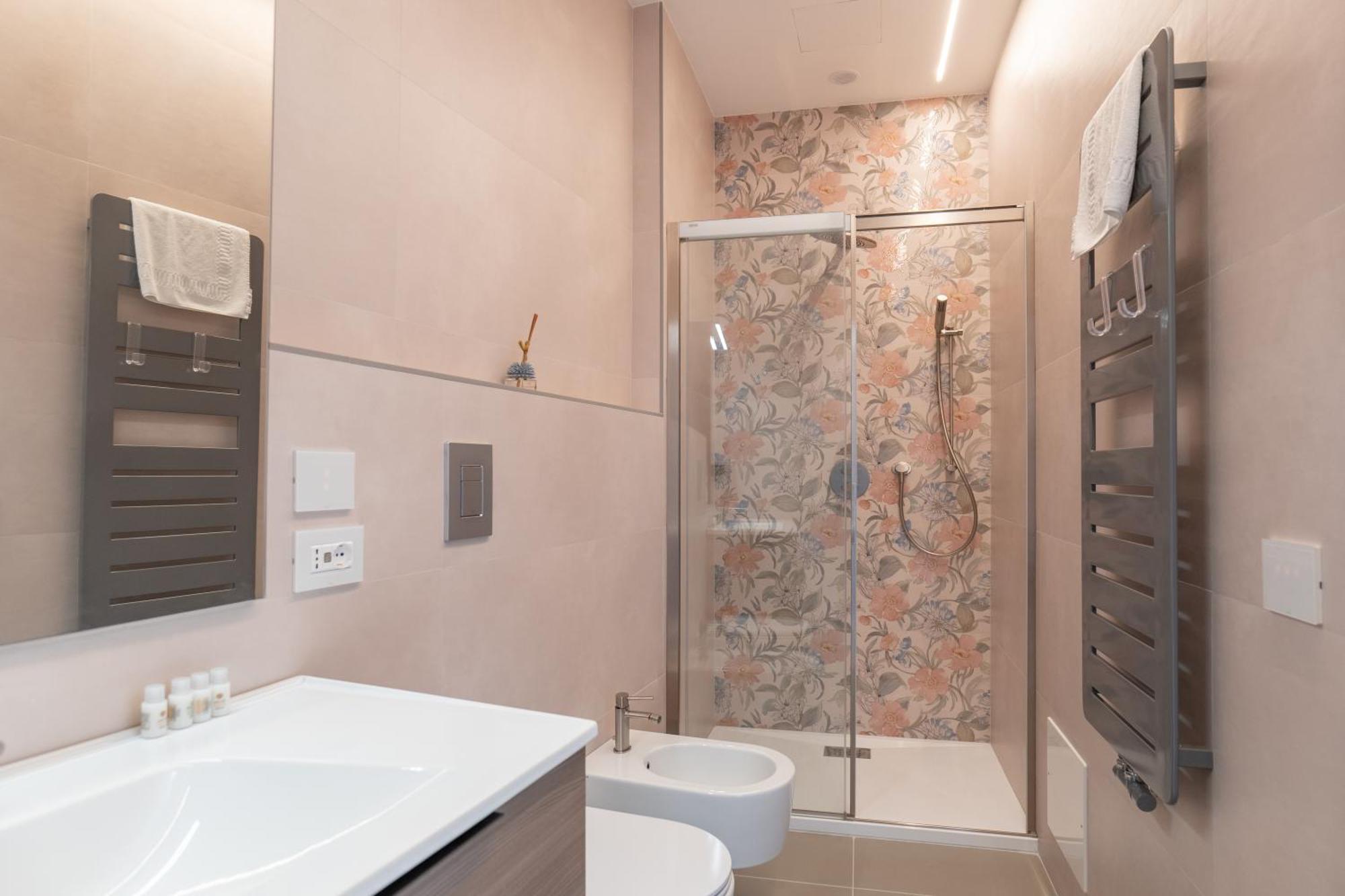 Mareluna Crescent - Luxury Seafront Experience Salerno Exteriör bild